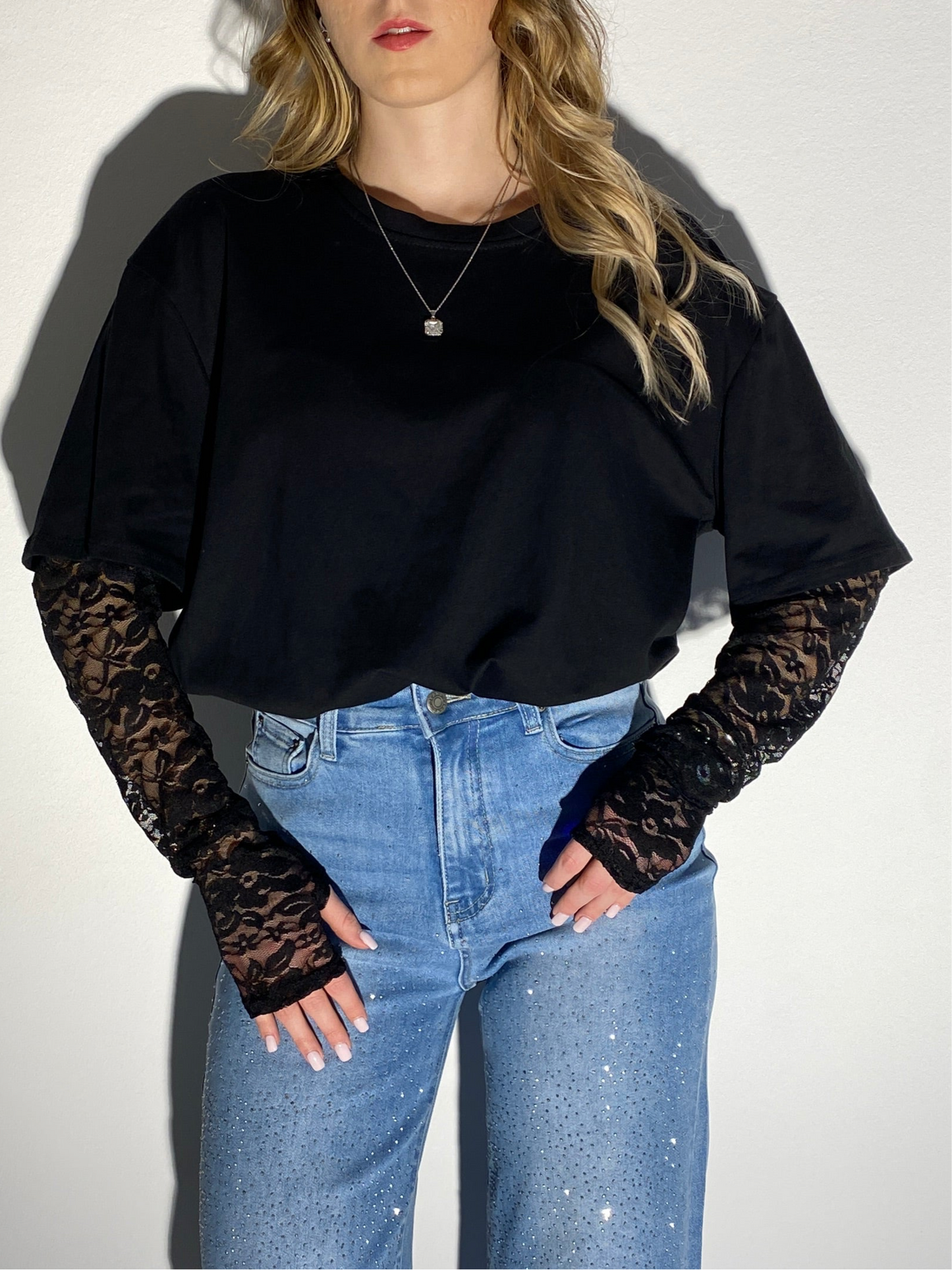 T-shirt manica in pizzo