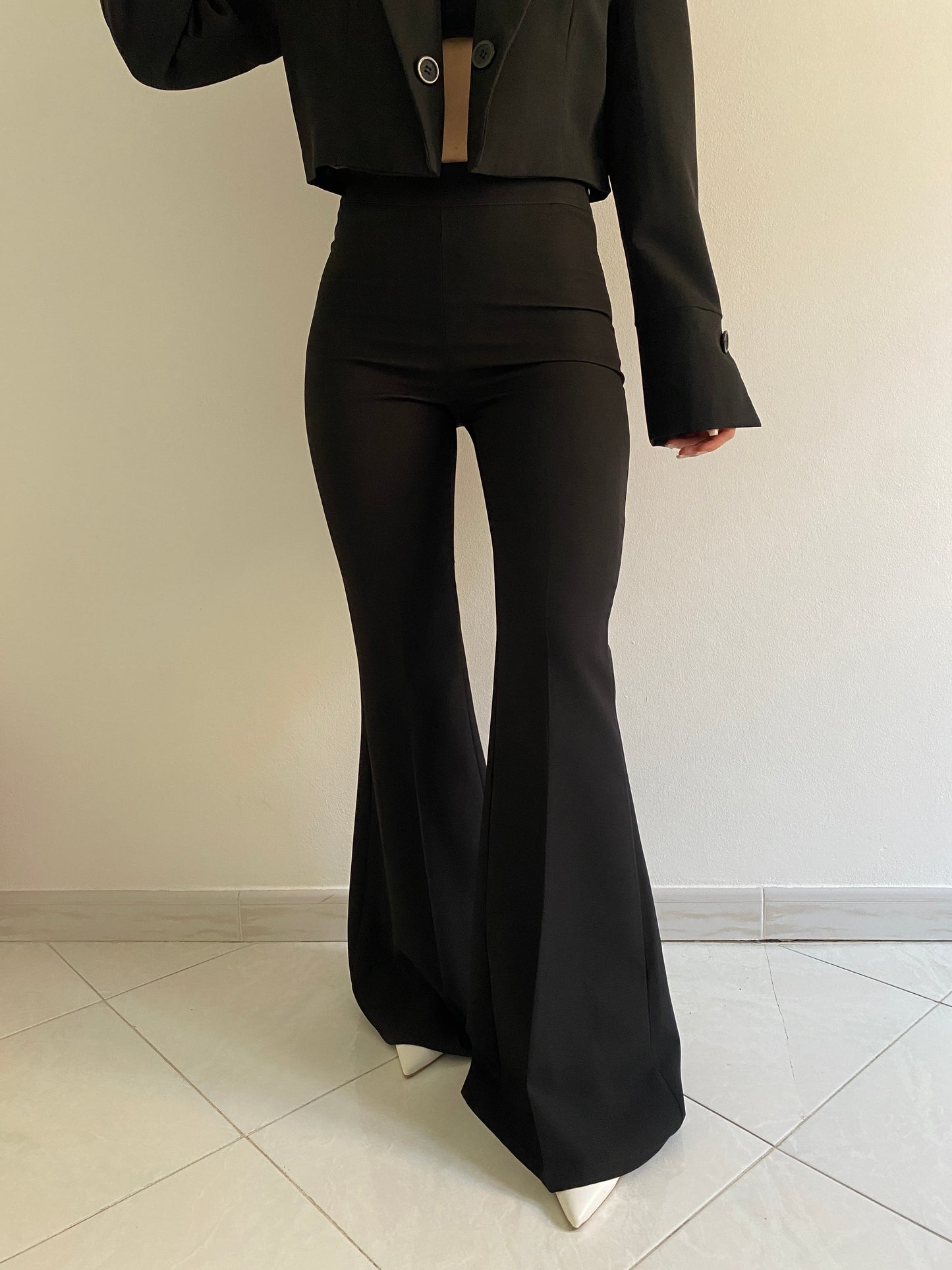 Tailleur Blazer e Pantalone a Zampa Nero